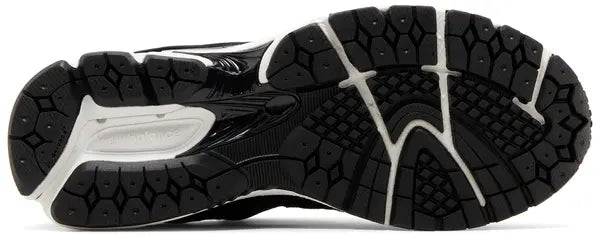 New Balance 2002R Black Gunmetal