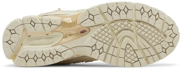 New Balance 2002R Protection Pack Sandstone