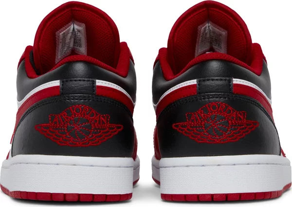 Jordan 1 Low Bulls