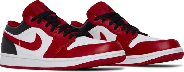 Jordan 1 Low Bulls